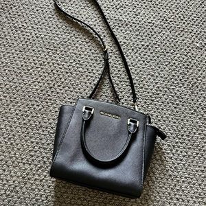 Black Michael Kors Medium Handbag